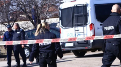 Жестоки подробности за касапницата с три трупа във Велинград СНИМКИ